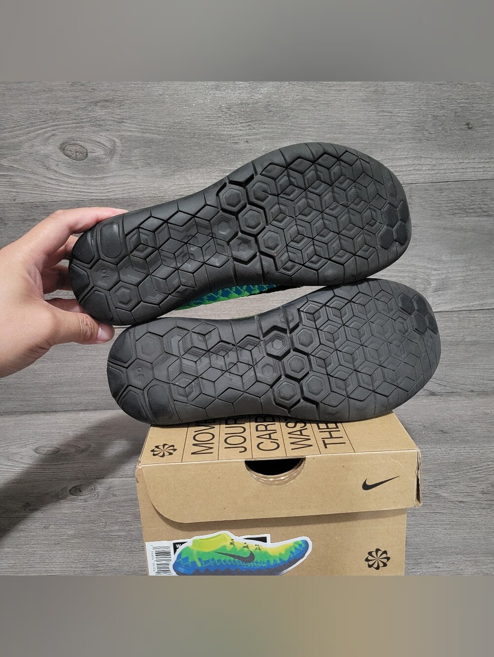 Nike Free Flyknit 3.0 Mens 9.5 Volt Electric Lime Green 636232-700 - Picture 4 of 5